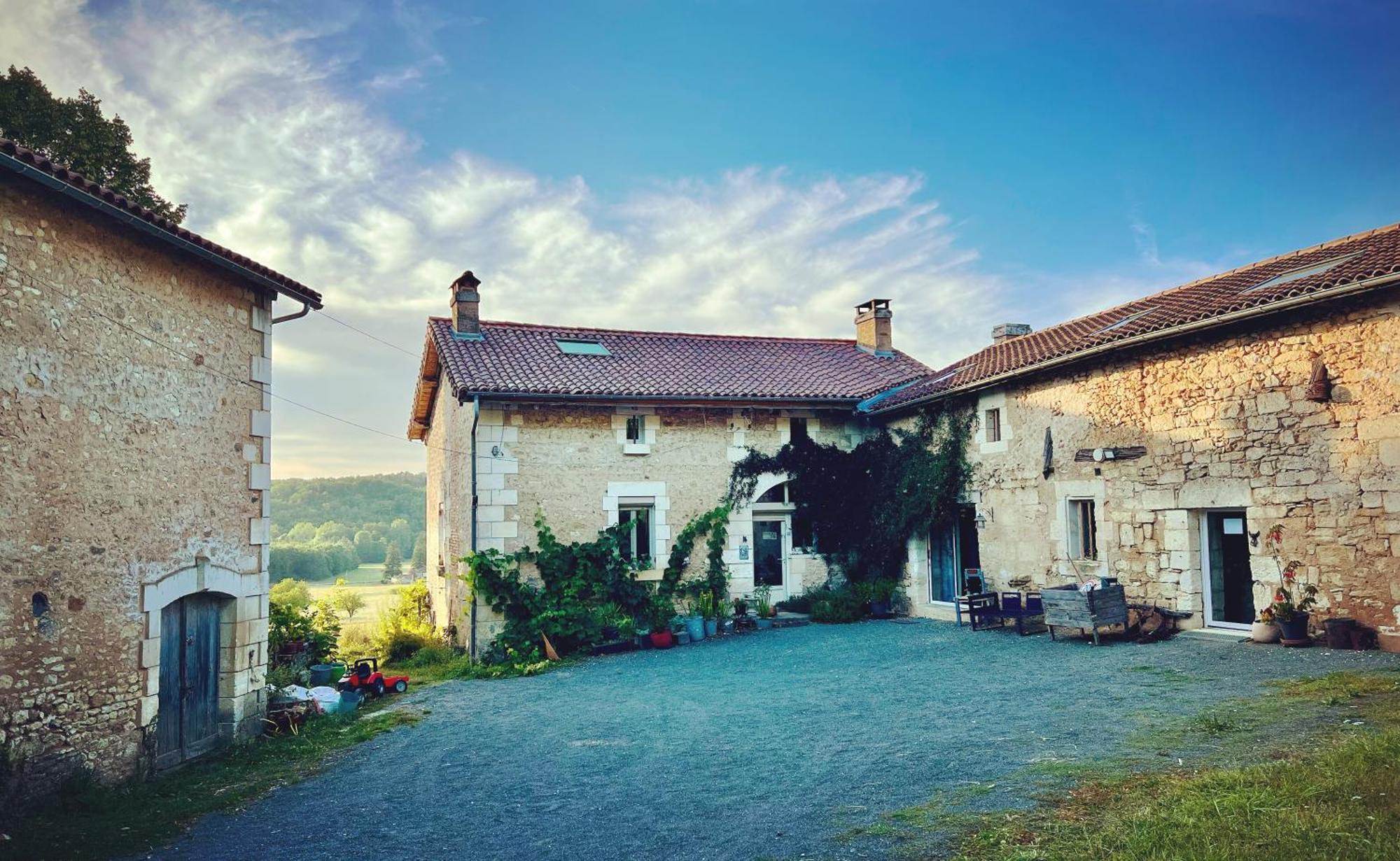 Ferme Gite Le Coeur Des Petits Chenes Saint-Pierre-de-Côle Εξωτερικό φωτογραφία